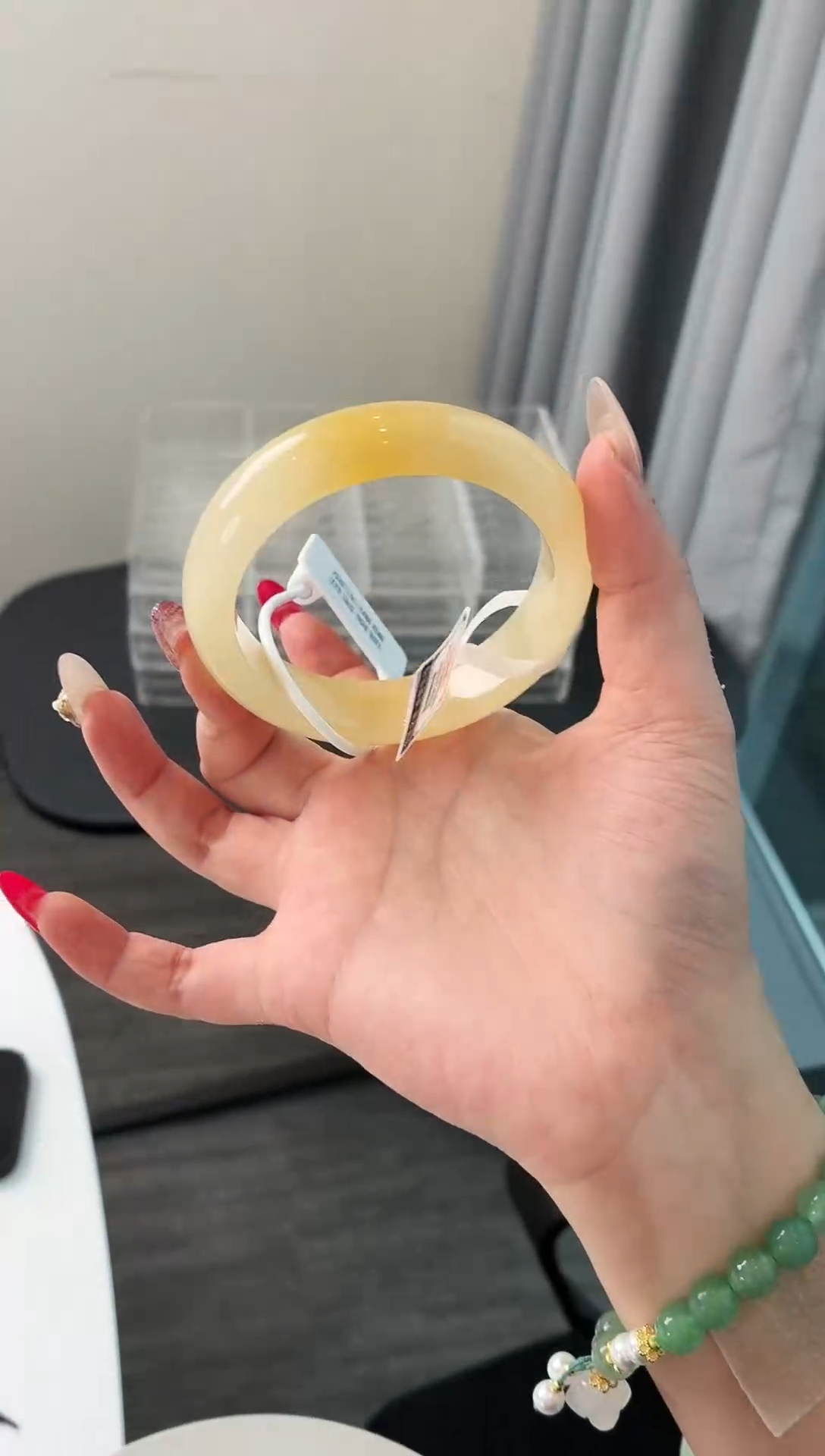 未镶嵌手镯石英质玉64.60