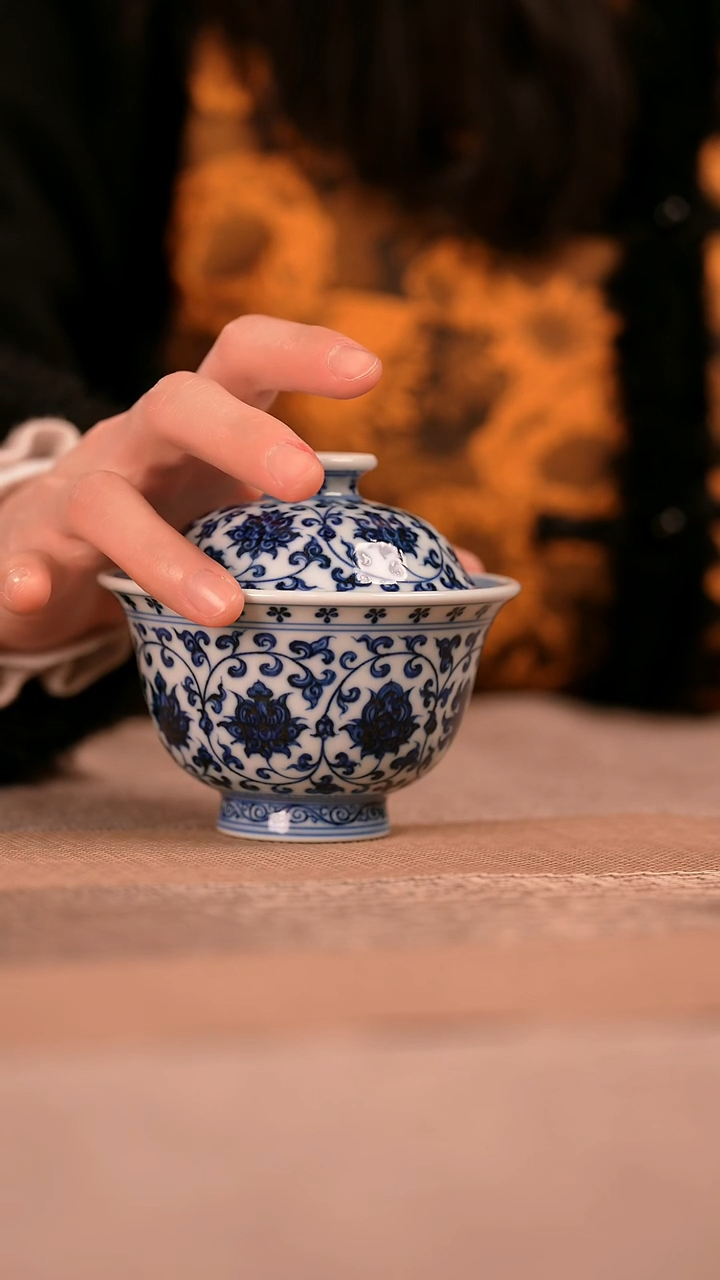 【闪购商品】杯刘建锋缠枝盖碗