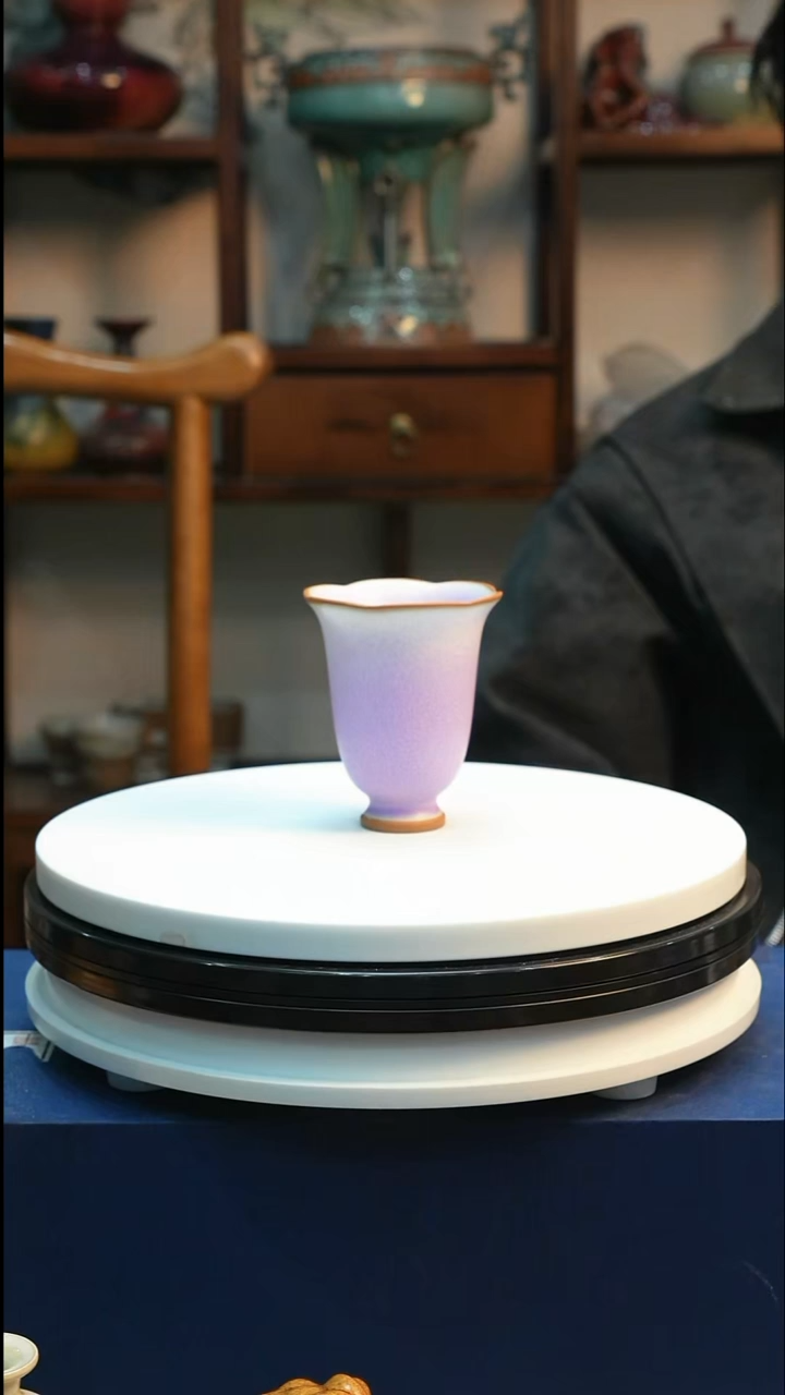 香芋紫釉色花瓣杯