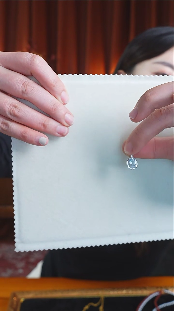 【闪购商品】海蓝宝石吊坠(赠链)银S925镶嵌aw7779吊坠