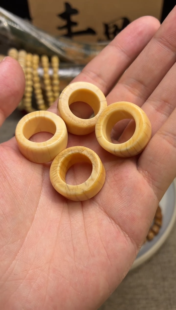 吊坠猛犸象牙P01 高级白系列跑环14mm