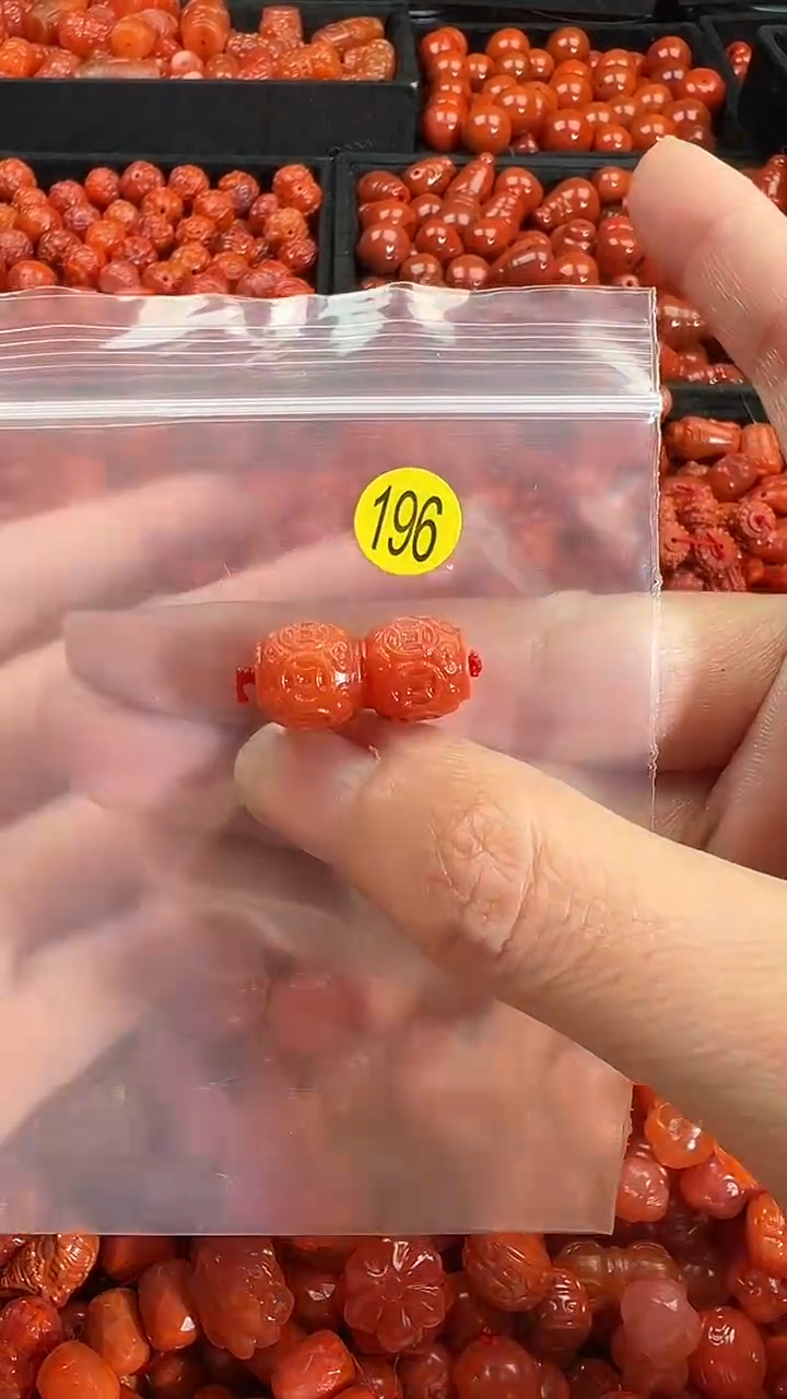 颈饰未镶嵌南红玛瑙1