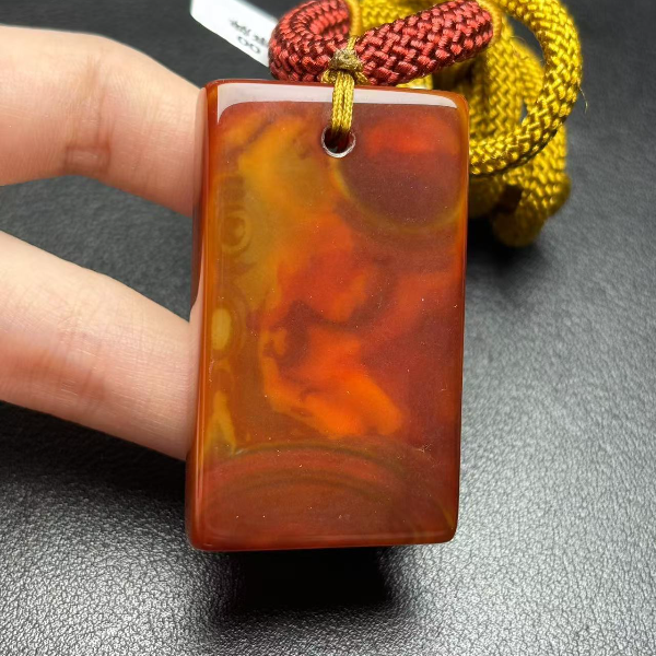 心浪珠宝店-新人福利玛瑙无事牌yj55