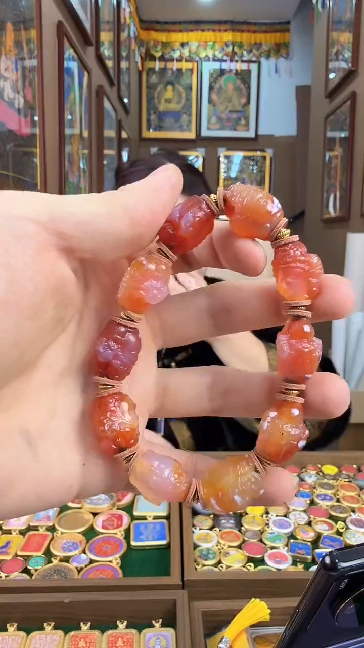 吊坠舒****活地藏手串-热贡纯手绘唐卡