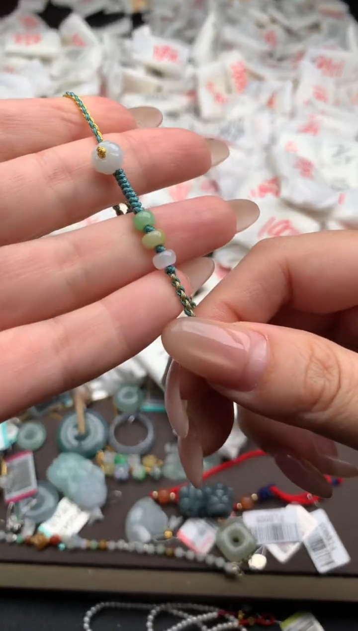 【闪购商品】翡翠手绳未镶嵌一