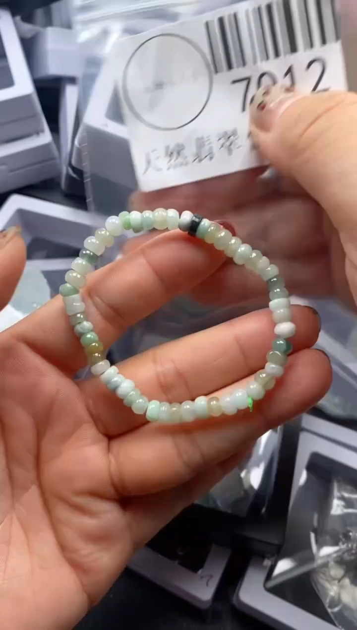 吊坠(不含链)未镶嵌翡翠7012