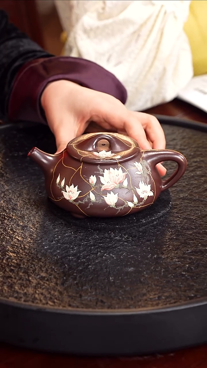 茶壶紫砂徐秀文  石瓢111  紫泥 300毫升 配秀文九鹤同春画+墨宝