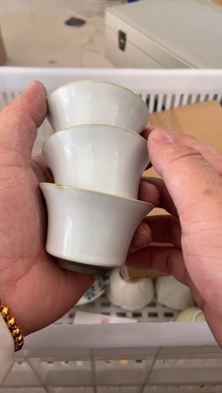 杯无运费险有瑕疵的摄影的产品有使用过的痕迹有点脏介意勿拍