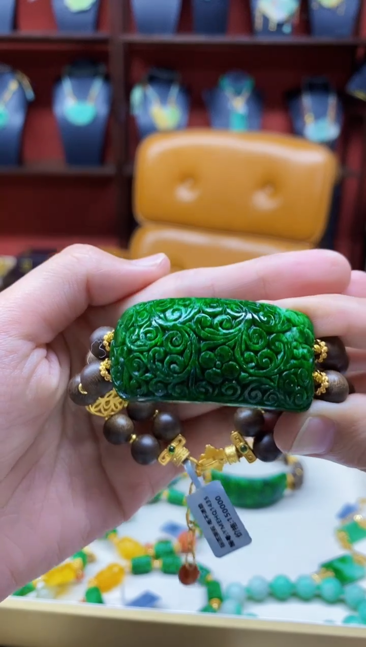 颈饰未镶嵌翡翠翡翠手牌