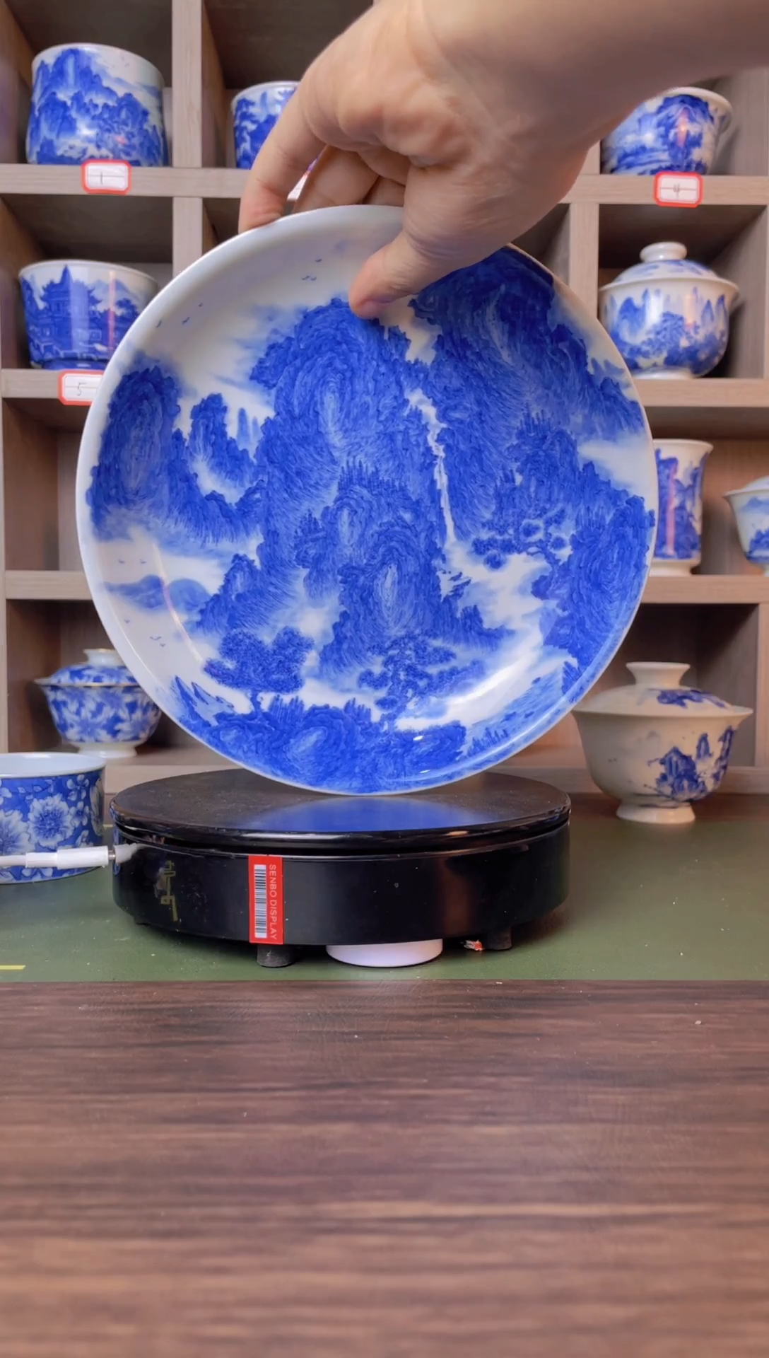 精工青花山水壶承
