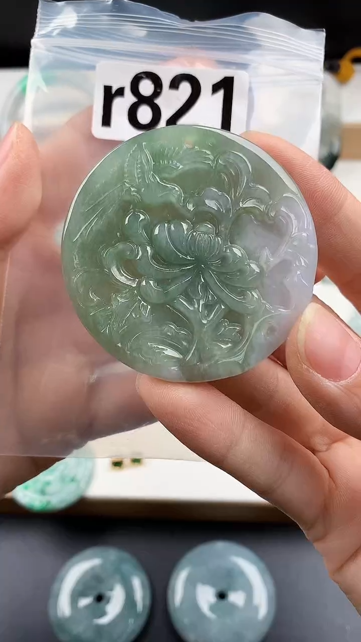 颈饰未镶嵌翡翠天然翡翠吊坠挂件