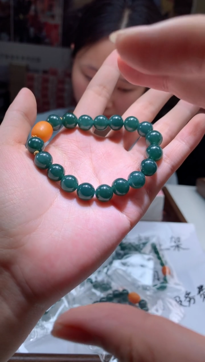 【闪购商品】翡翠吊坠(不含链)银S925镶嵌天然A货翡翠-多样性发货