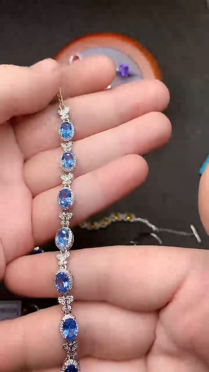 【闪购商品】海蓝宝石手链银S925镶嵌.......