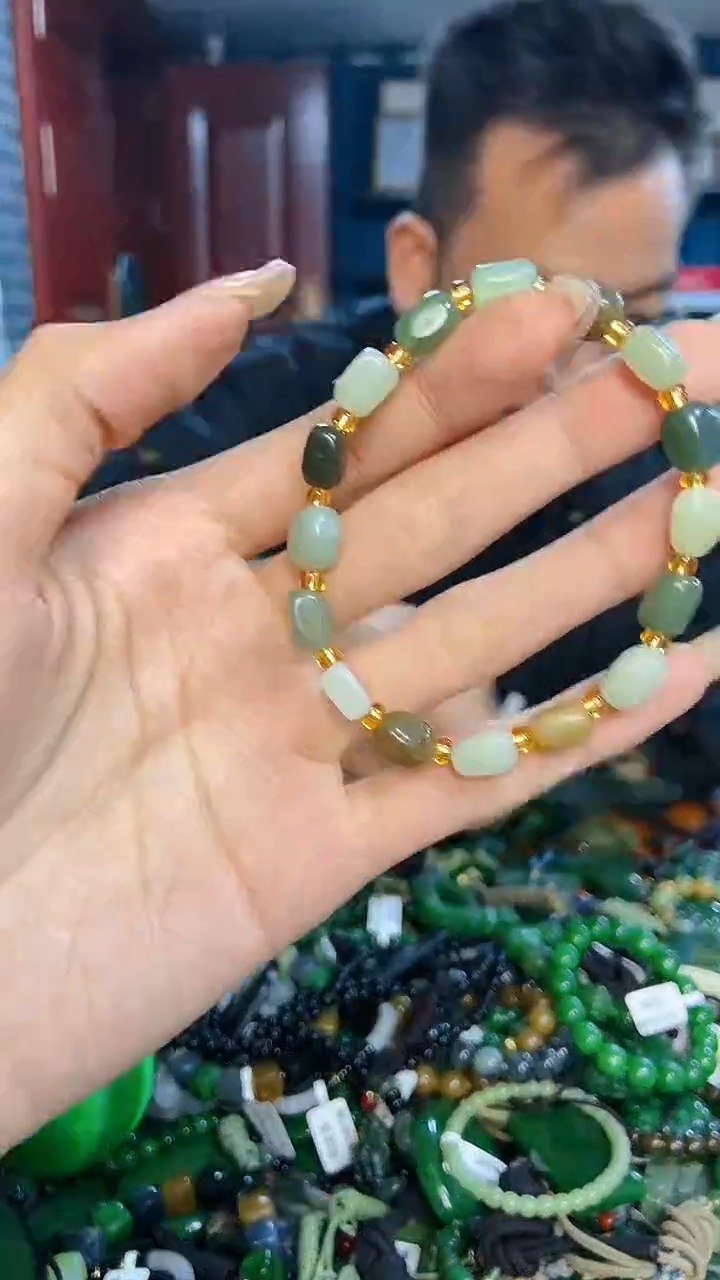 未镶嵌和田玉挂件1