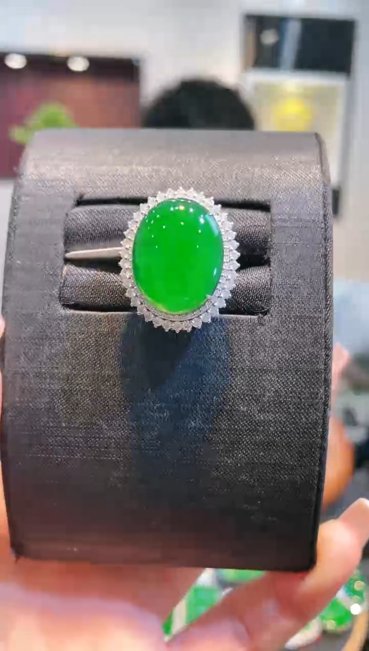 【闪购商品】翡翠颈饰18K金镶嵌A17天然A货翡翠两用款戒指