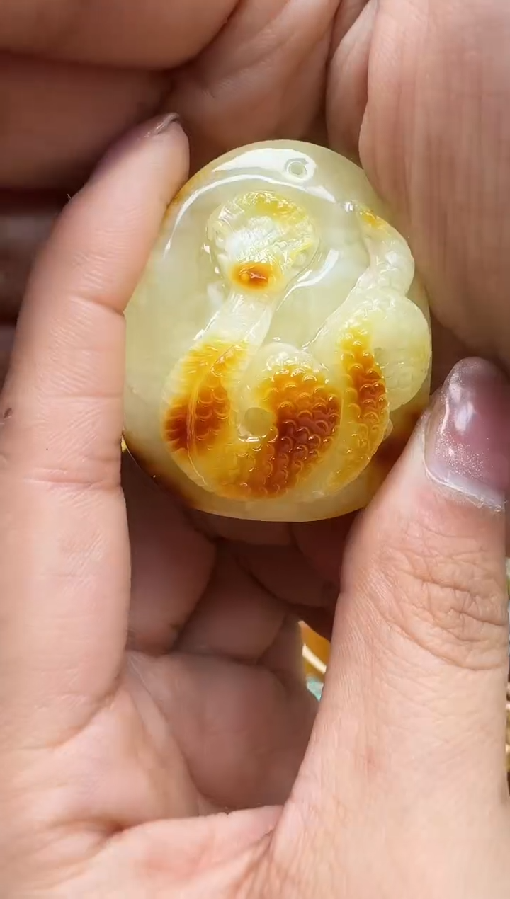 【闪购商品】琥珀裸石未镶嵌挂坠