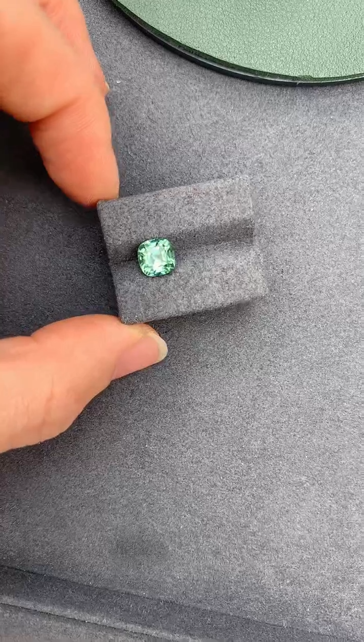 【闪购商品】碧玺裸石未镶嵌1.6ct绿碧玺