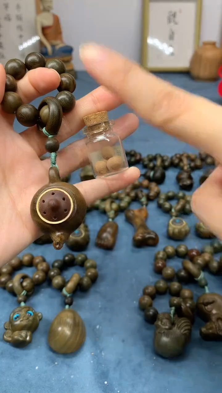 【闪购商品】维腊木（绿檀）把件把把壶香囊 送1瓶香丸