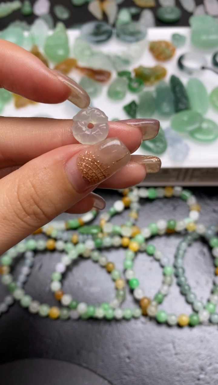 【闪购商品】定制翡翠未镶嵌翡翠毛货~