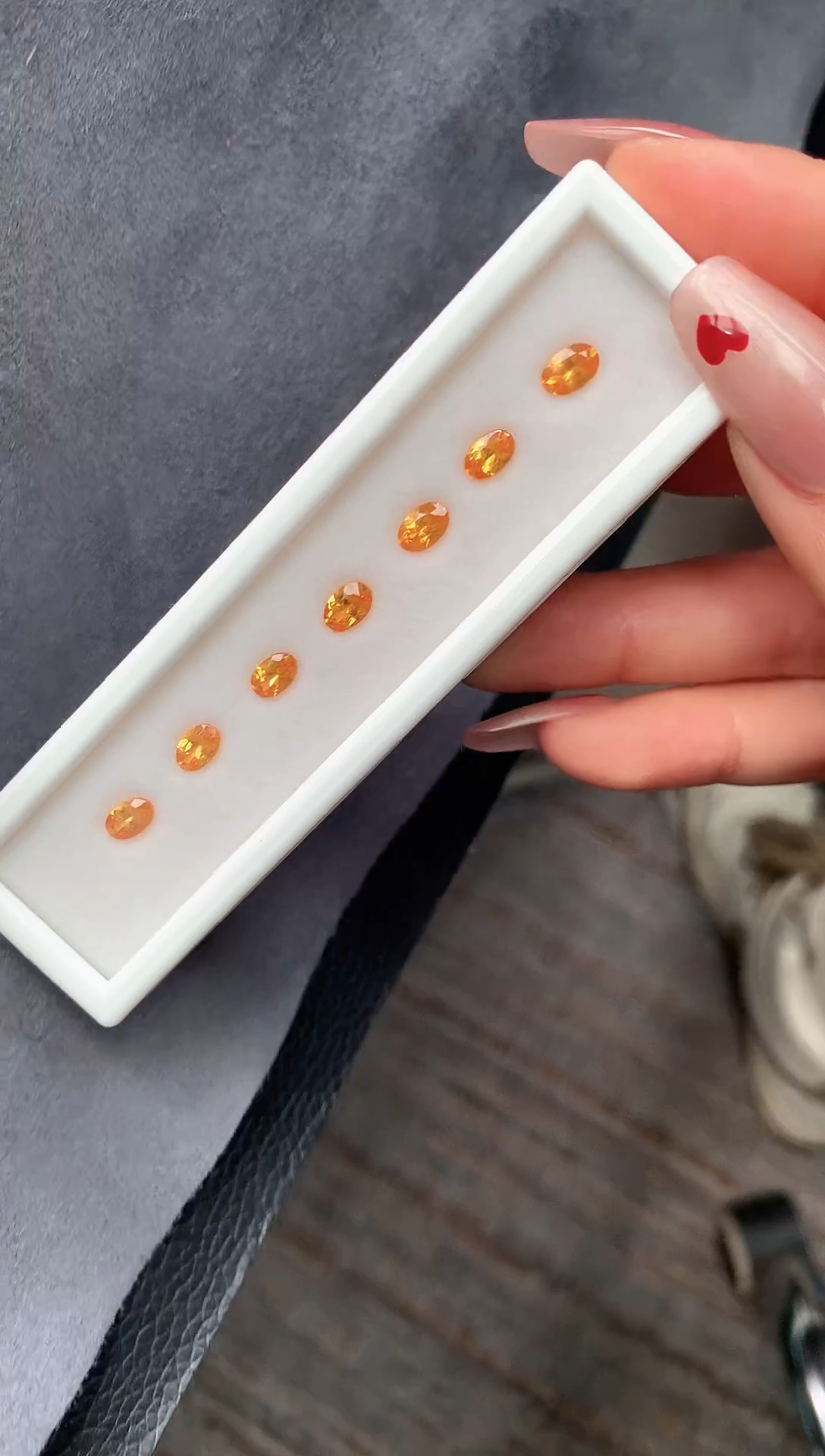 【闪购商品】石榴石（芬达石）耳饰未镶嵌4*6七颗