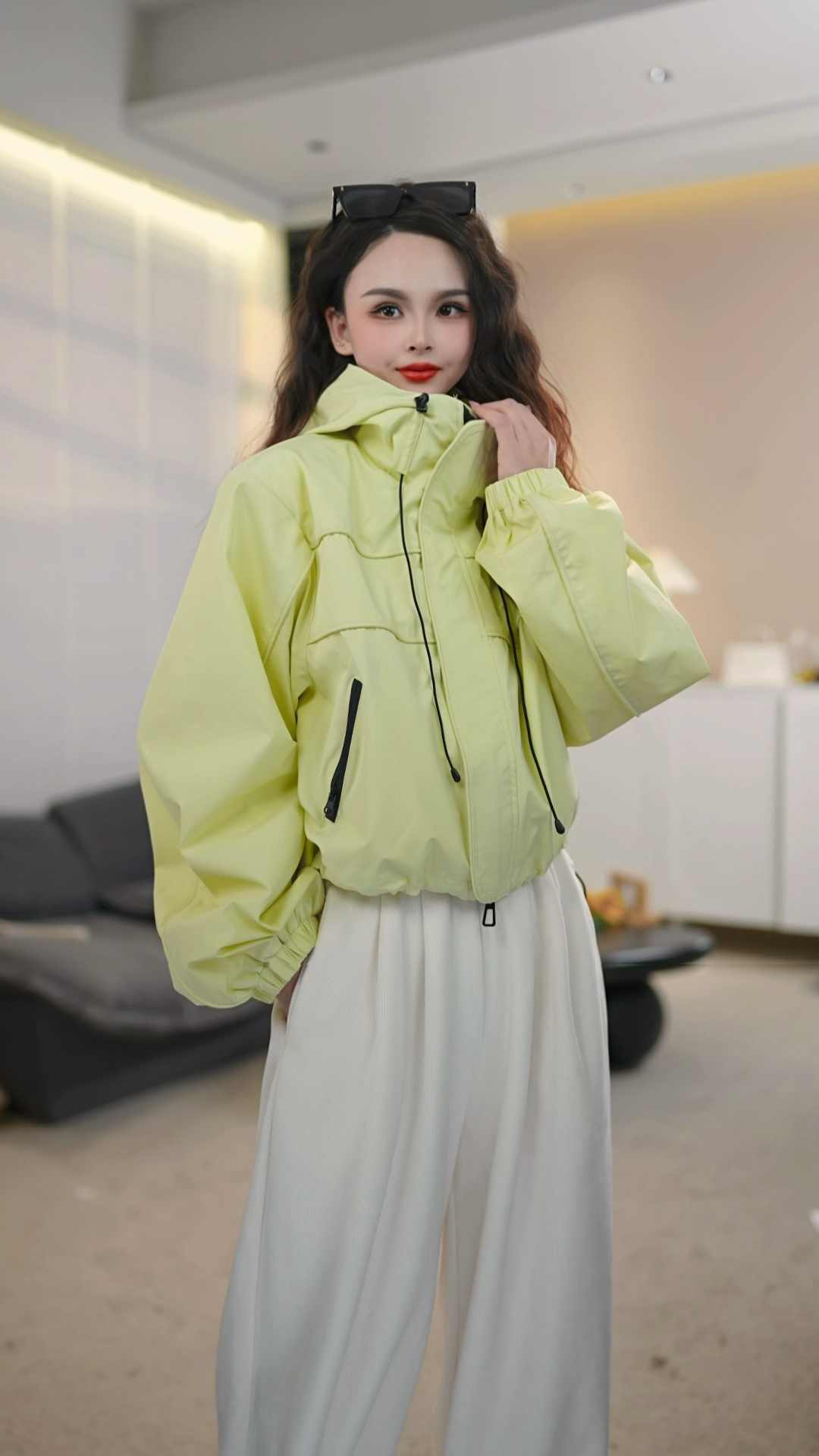 1-【气质时尚】春季新款时尚百搭休闲薄冲锋衣外套QK303