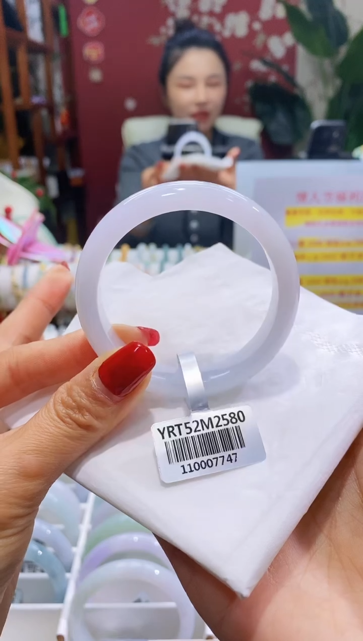 【闪购商品】翡翠手镯未镶嵌92圈口52-54/12.4*7.3