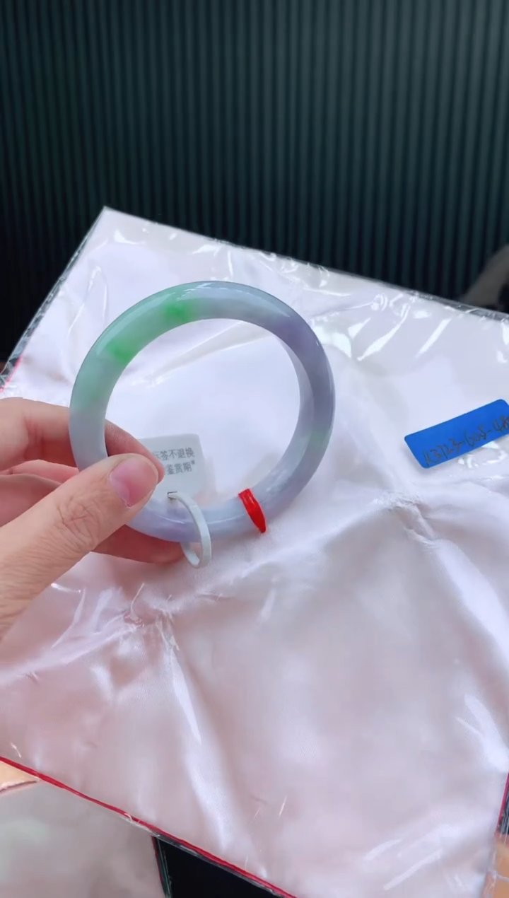 未镶嵌手镯翡翠59+