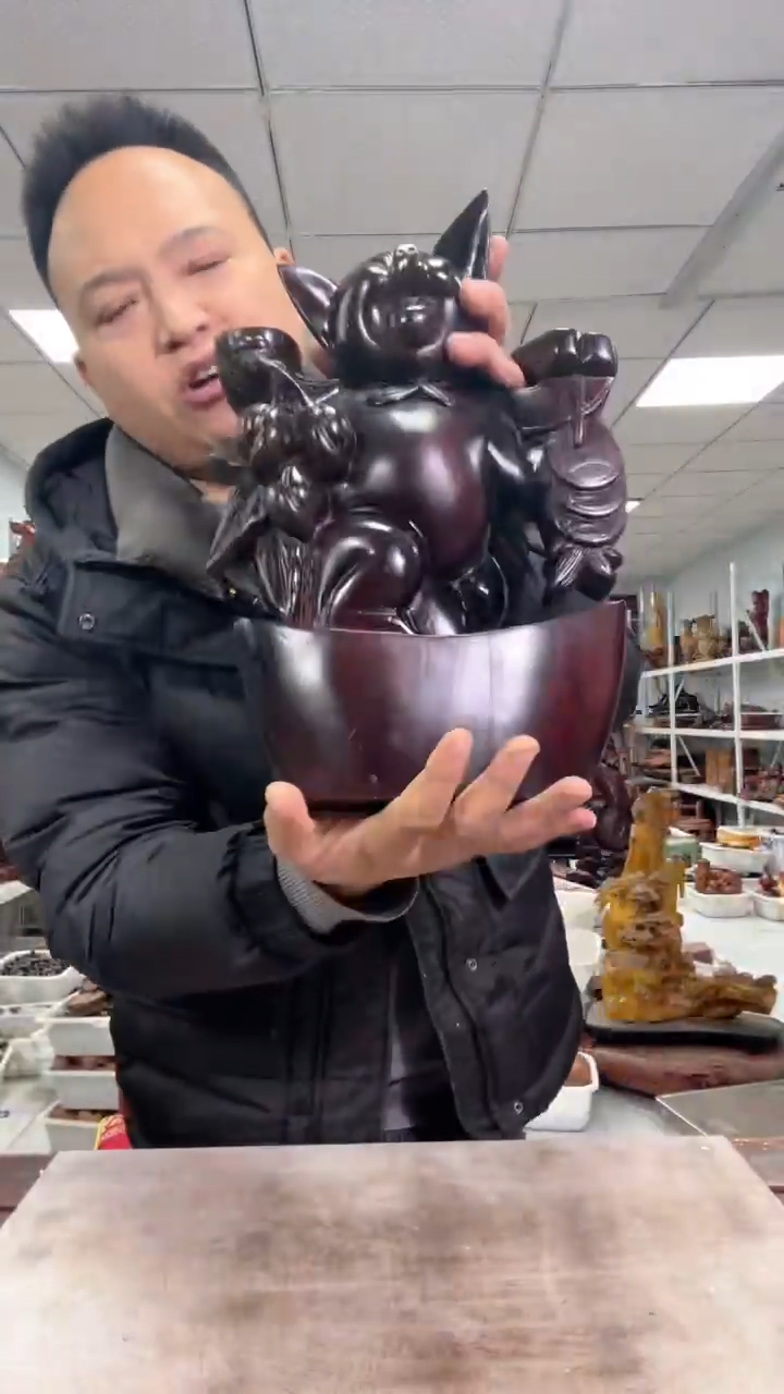 【闪购商品】花梨木类木雕工艺品8888888