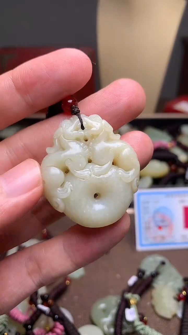 颈饰未镶嵌和田玉新疆料青海料清水和田玉吊坠