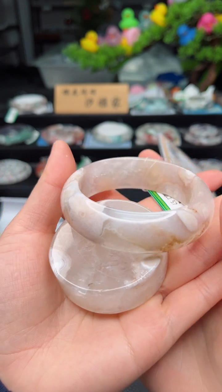 石英质玉未镶嵌手镯57圈口（赠品镯心）1674173