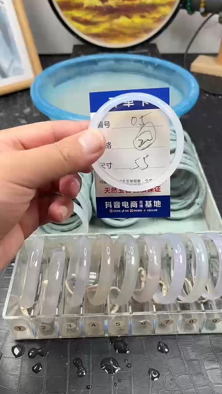 未镶嵌玛瑙手镯5玛瑙手镯