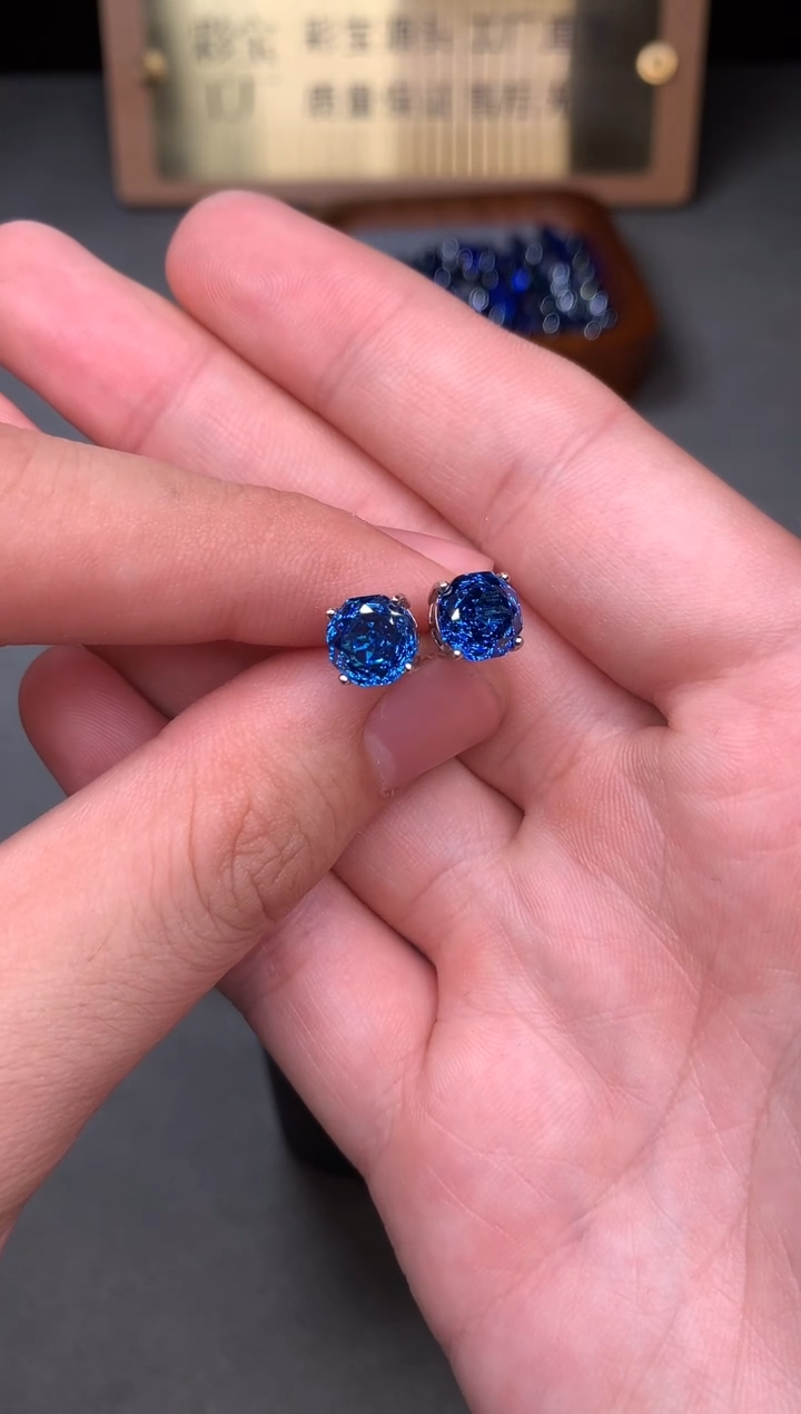 银S925镶嵌托帕石耳钉2222