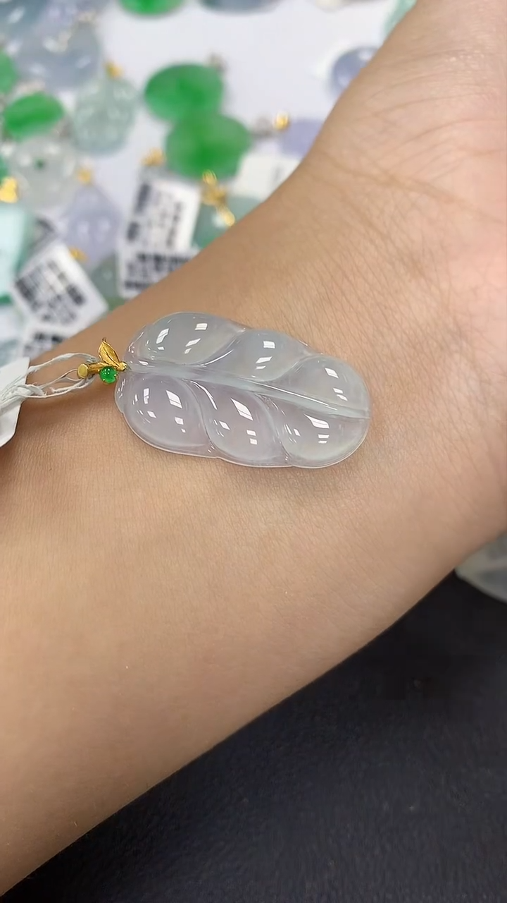 颈饰18K金镶嵌翡翠a货假一赔三支持复检百元上9元证书费自理