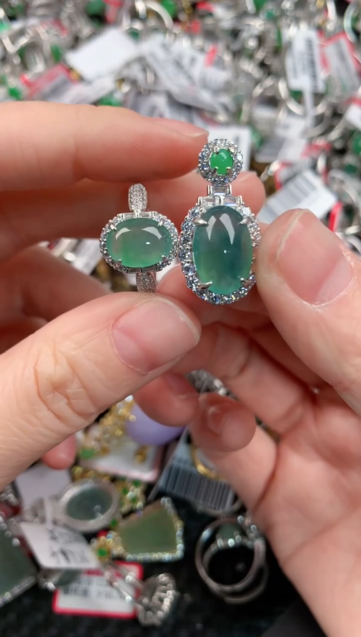 银S925镶嵌戒指翡翠888       8