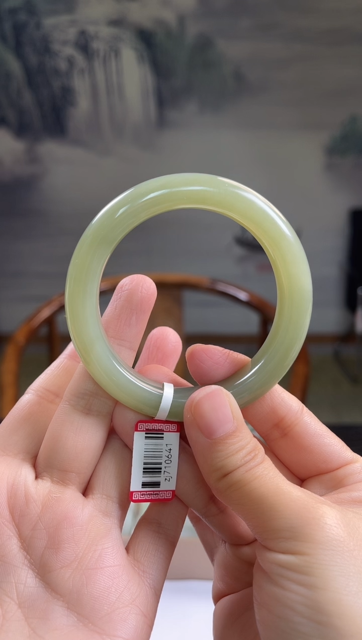 未镶嵌手镯和田玉梦**?0641