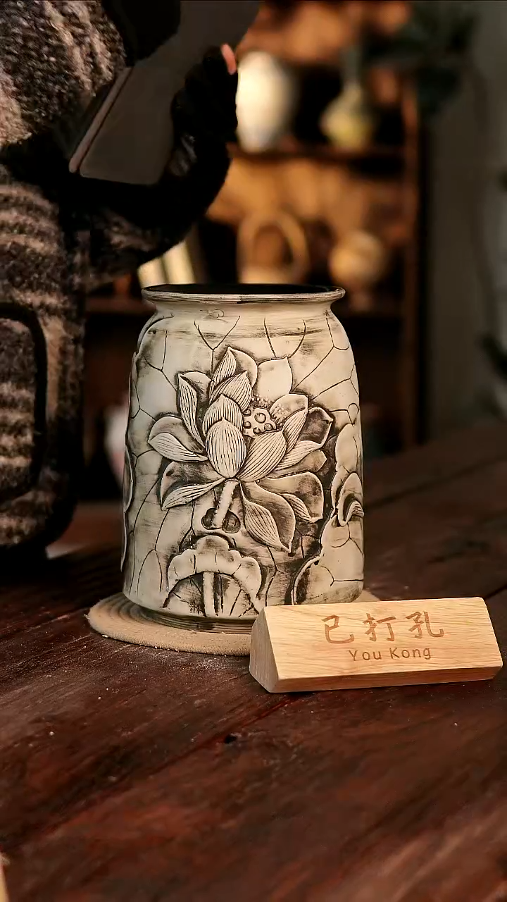 摆件30-50高27口15误差2已打孔