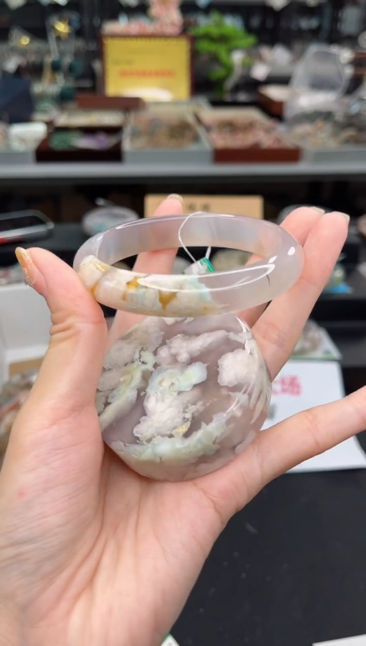 【闪购商品】石英质玉手镯未镶嵌59圈口（赠送镯心）677069