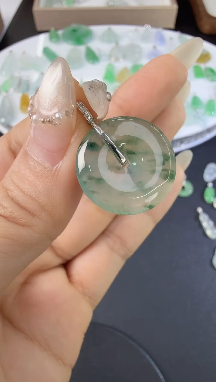 颈饰18K金镶嵌翡翠H1224-1501-773