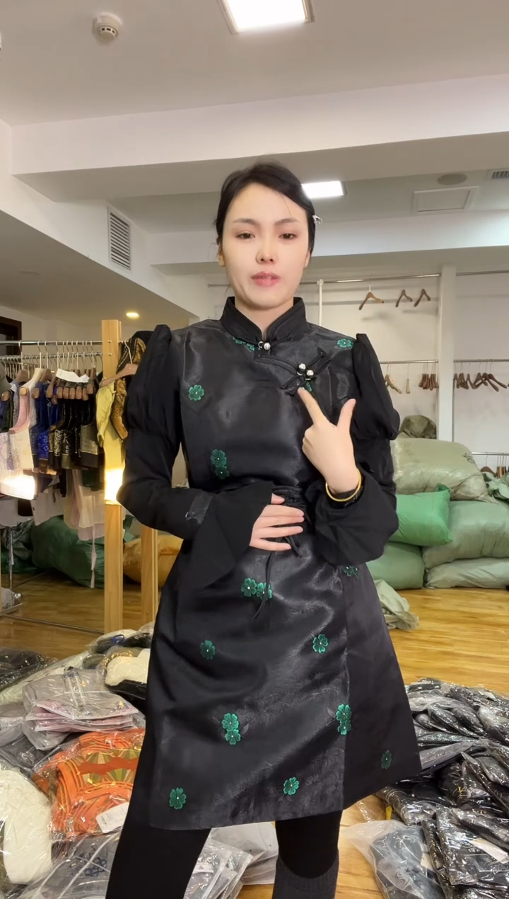 L码       120斤  连衣裙