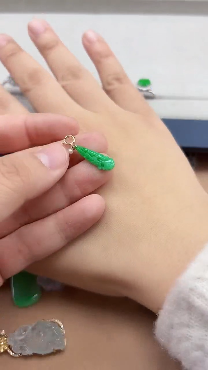 【闪购商品】翡翠颈饰18K金镶嵌百财