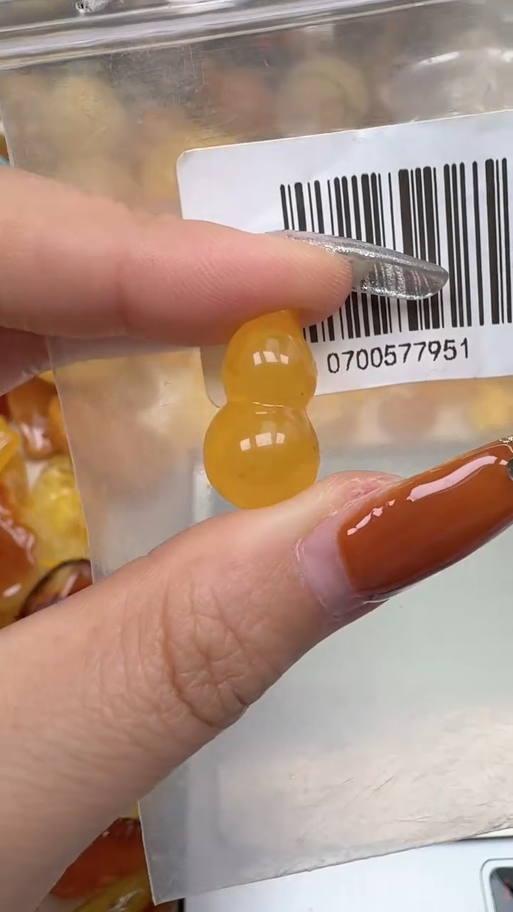 裸石琥珀未镶嵌如图