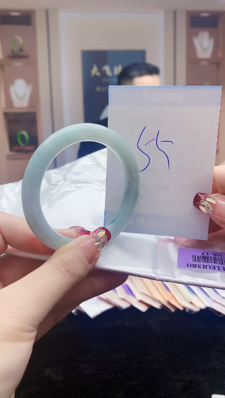 【闪购商品】翡翠手镯未镶嵌   H8-17