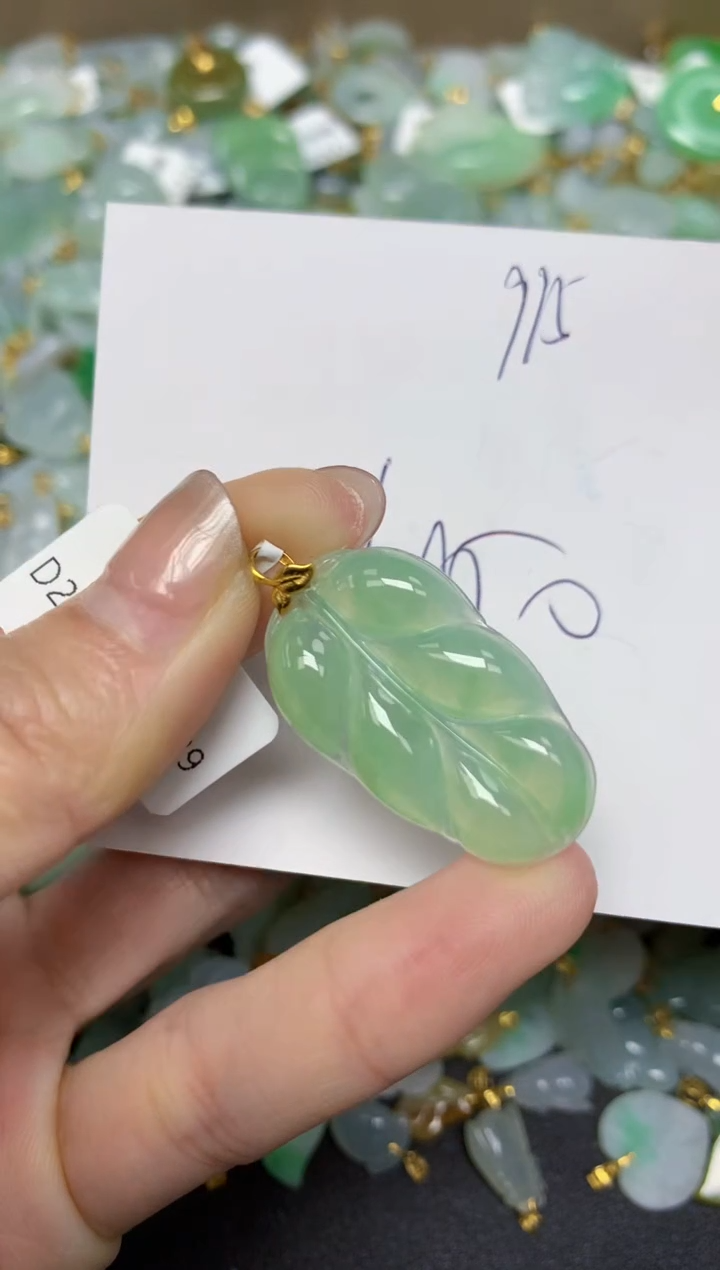 【闪购商品】翡翠颈饰18K金镶嵌 天然翡翠A货