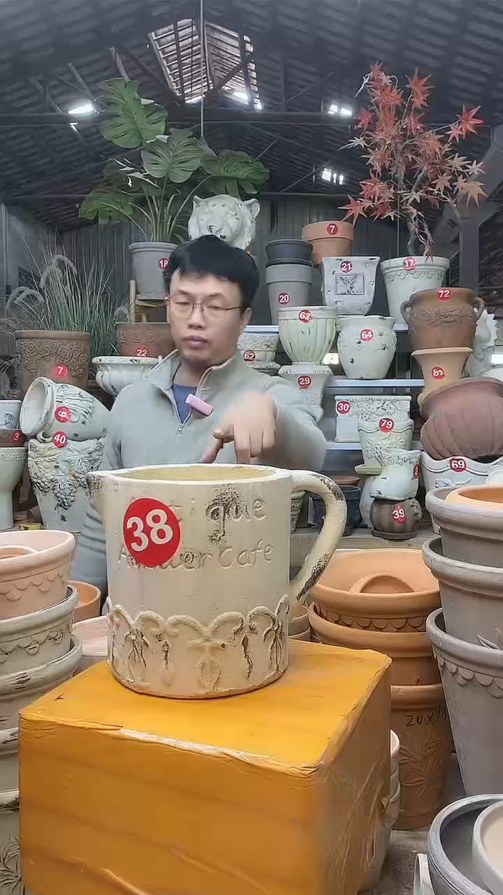 【闪购商品】缸1个13*16水壶作旧白色无托