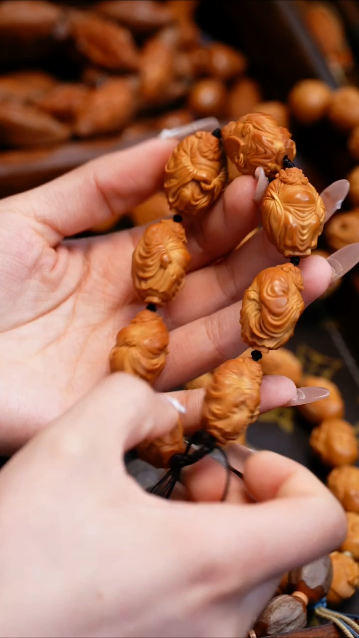 【闪购商品】橄榄核吊坠苏工橄榄核