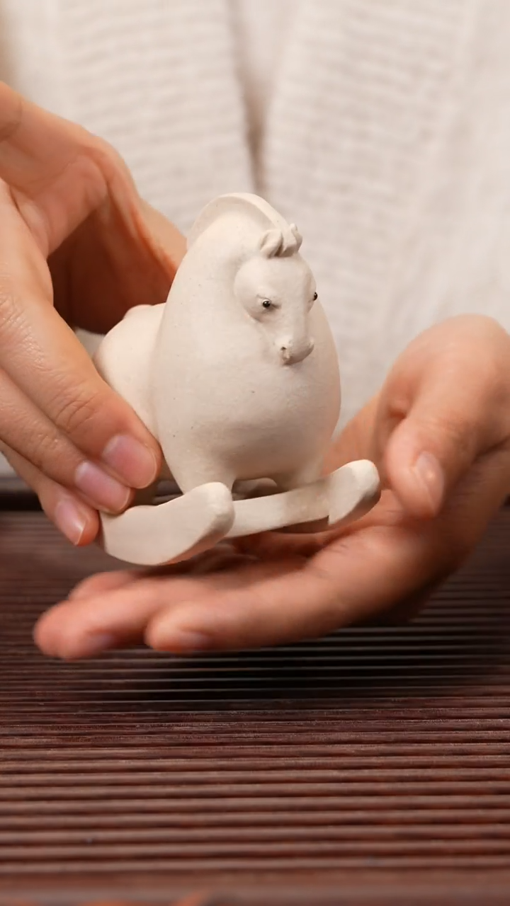 【闪购商品】紫砂茶宠摇摇马，