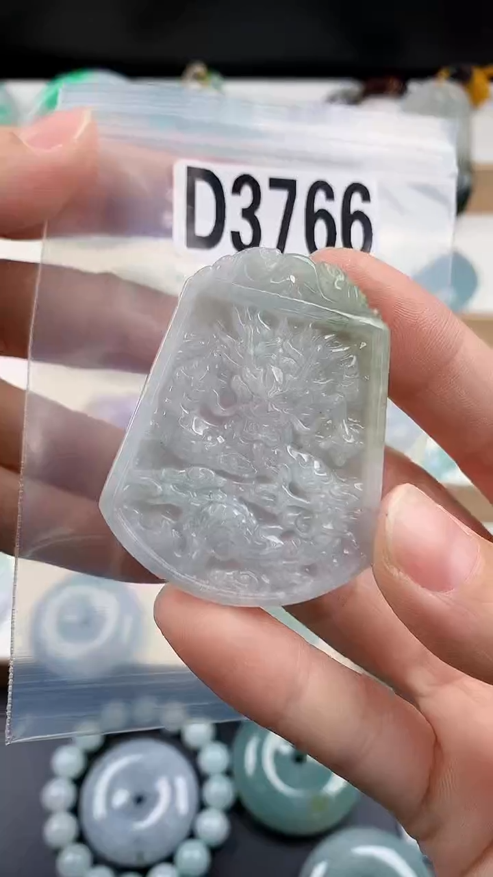 颈饰未镶嵌翡翠天然翡翠吊坠挂件