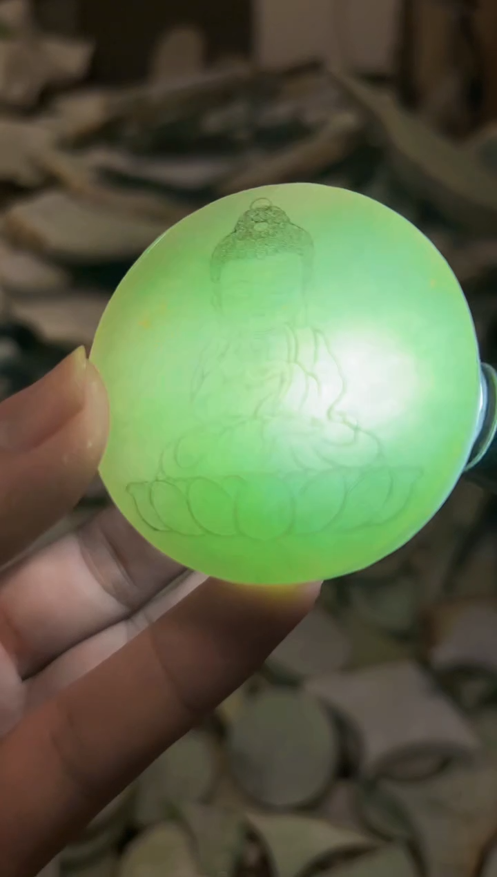 【闪购商品】翡翠颈饰未镶嵌A货白文1924