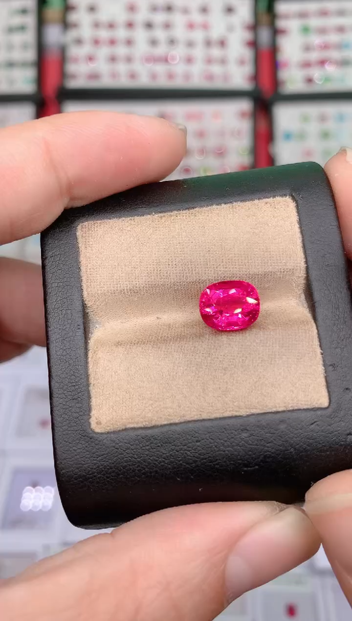 未镶嵌裸石碧玺卢比来3.66ct