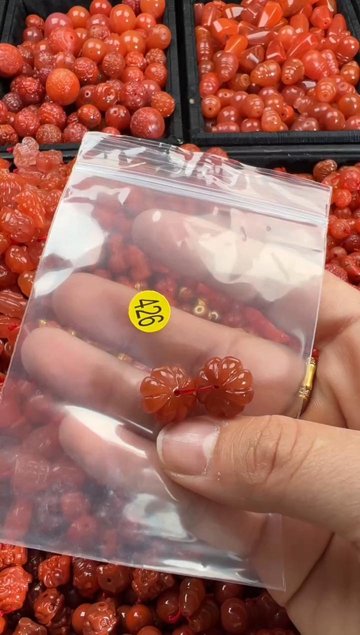 【闪购商品】南红玛瑙颈饰未镶嵌1